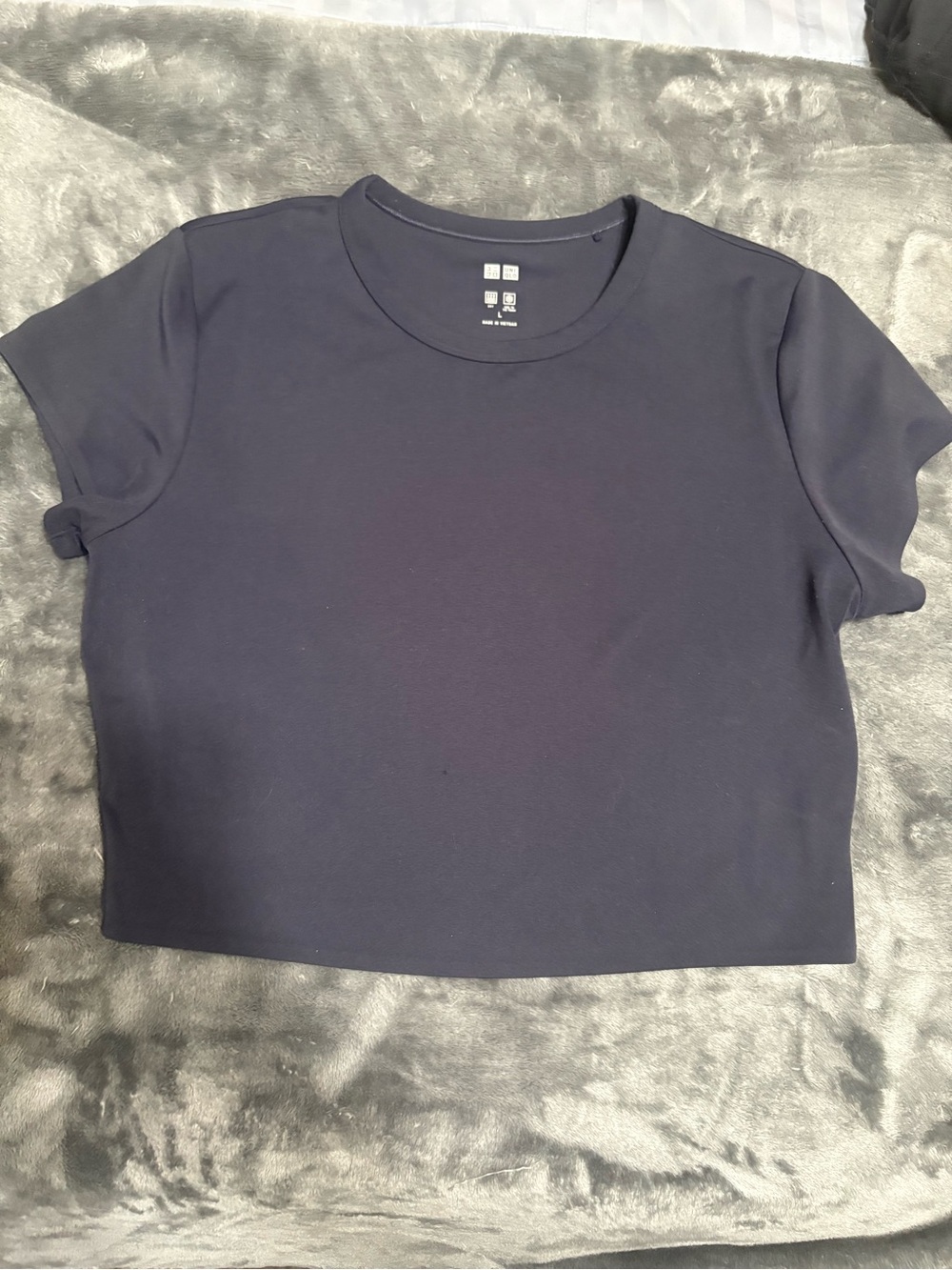 Uniqlo Women’s Navy Cropped Crew Neck Tee